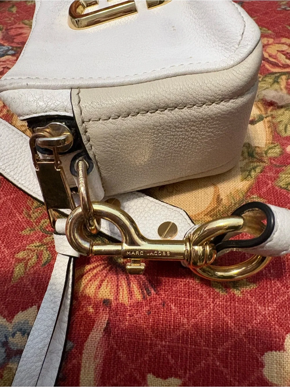 Marc Jacobs Softshot 21 White and Cream Gold Hardware Crossbody Adjustable Strap